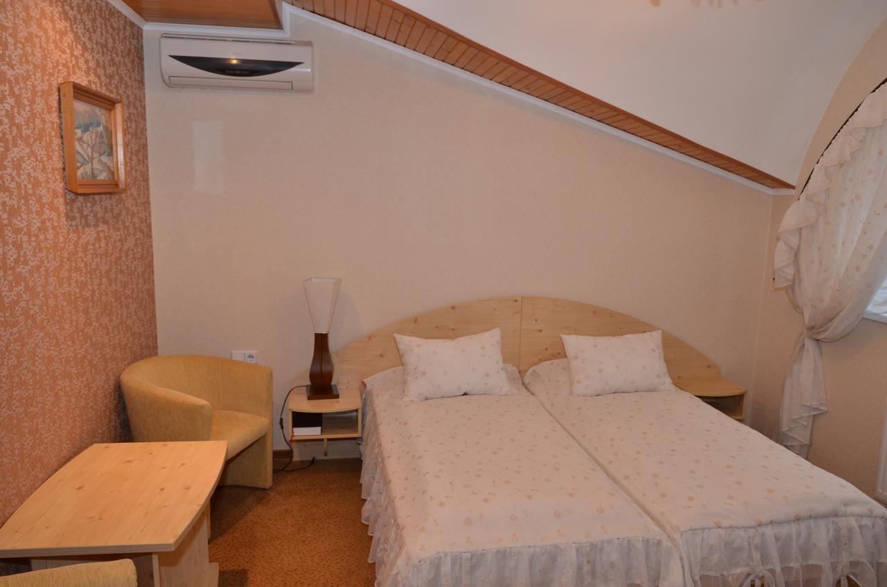 Hotel Serpanok Tyachiv ห้อง รูปภาพ